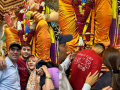 Lalbaugcha Raja 2024: Indian Badminton Star Lakshya Sen Visits Mumbai's Iconic Ganesh Pandal to Seek Blessings (See Pics) - Hindi News | Lalbaugcha Raja 2024: Indian Badminton Star Lakshya Sen Visits Mumbai's Iconic Ganesh Pandal to Seek Blessings (See Pics) | Latest other-sports News at Lokmattimes.com