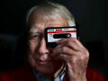 Lou Ottens, who created cassette tape dies at 94 - Hindi News | Lou Ottens, who created cassette tape dies at 94 | Latest technology News at Lokmattimes.com