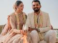 KL Rahul - Athiya Shetty to Parineeti Chopra-Raghav Chadha, celebs who tied the knot in 2023 - Hindi News | KL Rahul - Athiya Shetty to Parineeti Chopra-Raghav Chadha, celebs who tied the knot in 2023 | Latest entertainment News at Lokmattimes.com