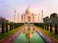 Taj Mahal evacuated after authorities receive bomb threat - Hindi News | Taj Mahal evacuated after authorities receive bomb threat | Latest national News at Lokmattimes.com