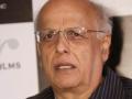 Fact Check: Mahesh Bhatt suffers cardiac arrest after his chat with Rhea gets exposed - Hindi News | Fact Check: Mahesh Bhatt suffers cardiac arrest after his chat with Rhea gets exposed | Latest entertainment News at Lokmattimes.com
