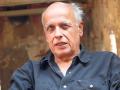 Mahesh Bhatt undergoes angioplasty in Mumbai after heart scare - Hindi News | Mahesh Bhatt undergoes angioplasty in Mumbai after heart scare | Latest entertainment News at Lokmattimes.com