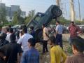 Haryana: Mahindra Thar SUV Drives Up Electric Pole After Being Hit By Sedan in Gurugram; Video Goes Viral - Hindi News | Haryana: Mahindra Thar SUV Drives Up Electric Pole After Being Hit By Sedan in Gurugram; Video Goes Viral | Latest social-viral News at Lokmattimes.com