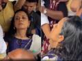 Mahua Moitra Faints During Protest March to ECI; Rahul Gandhi Offers Water (Watch Video) - Hindi News | Mahua Moitra Faints During Protest March to ECI; Rahul Gandhi Offers Water (Watch Video) | Latest national News at Lokmattimes.com