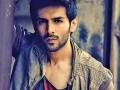 Kartik Aaryan politely bows out of Shah Rukh Khan's home production - Hindi News | Kartik Aaryan politely bows out of Shah Rukh Khan's home production | Latest entertainment News at Lokmattimes.com