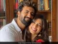 Vicky Kaushal's childhood friend Malavika Mohanan reached Jaipur to attend wedding - Hindi News | Vicky Kaushal's childhood friend Malavika Mohanan reached Jaipur to attend wedding | Latest entertainment News at Lokmattimes.com
