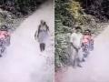 Man Mastrubates On Busy Road: Disgusting Clip Shows Guy Flashing Private Parts In Front of a Girl - Hindi News | Man Mastrubates On Busy Road: Disgusting Clip Shows Guy Flashing Private Parts In Front of a Girl | Latest social-viral News at Lokmattimes.com