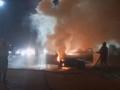 Mandya Car Fire: Four-Wheeler Bursts Into Flames on Highway Near APMC Office in Karnataka (Watch Video) - Hindi News | Mandya Car Fire: Four-Wheeler Bursts Into Flames on Highway Near APMC Office in Karnataka (Watch Video) | Latest national News at Lokmattimes.com