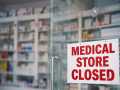 Pune: Medical Shops Shut Across City as Chemists Join Nationwide Strike Against E-Pharmacies - Hindi News | Pune: Medical Shops Shut Across City as Chemists Join Nationwide Strike Against E-Pharmacies | Latest pune News at Lokmattimes.com
