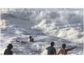 Viral Video! Professional surfer saves woman from drowning in the sea - Hindi News | Viral Video! Professional surfer saves woman from drowning in the sea | Latest social-viral News at Lokmattimes.com