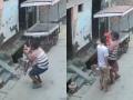 Uttar Pradesh: Monkey Attack Causes 2-Year-Old Girl to Fall From Roof in Hathras, Video Surfaces - Hindi News | Uttar Pradesh: Monkey Attack Causes 2-Year-Old Girl to Fall From Roof in Hathras, Video Surfaces | Latest national News at Lokmattimes.com
