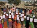 45 families in Gujarat slum asked to vacate their lands ahead of Donald Trump's arrival in Ahmedabad - Hindi News | 45 families in Gujarat slum asked to vacate their lands ahead of Donald Trump's arrival in Ahmedabad | Latest politics News at Lokmattimes.com