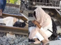 Motihari Viral Video: Girl's Suicide Attempt Foiled as She Falls Asleep on Railway Tracks While Waiting for Train in Bihar - Hindi News | Motihari Viral Video: Girl's Suicide Attempt Foiled as She Falls Asleep on Railway Tracks While Waiting for Train in Bihar | Latest national News at Lokmattimes.com