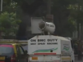 Mumbai Air Pollution: Truck-Mounted Water Sprinklers Deployed to Reduce Pollution Levels (Watch Video) - Hindi News | Mumbai Air Pollution: Truck-Mounted Water Sprinklers Deployed to Reduce Pollution Levels (Watch Video) | Latest mumbai News at Lokmattimes.com