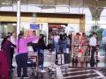 Flights at Mumbai International Airport Stranded As Online Check-In Services Are Down Due to Microsoft Windows Outage (Watch Video) - Hindi News | Flights at Mumbai International Airport Stranded As Online Check-In Services Are Down Due to Microsoft Windows Outage (Watch Video) | Latest mumbai News at Lokmattimes.com