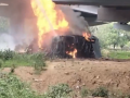Mumbai Expressway Accident: Truck Falls Off Flyover and Bursts Into Flames in Haryana; 2 Injured (Watch Video) - Hindi News | Mumbai Expressway Accident: Truck Falls Off Flyover and Bursts Into Flames in Haryana; 2 Injured (Watch Video) | Latest national News at Lokmattimes.com