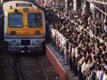 Thane: Central Railway collects over Rs 8.6 lakh fine from ticketless passengers in a day - Hindi News | Thane: Central Railway collects over Rs 8.6 lakh fine from ticketless passengers in a day | Latest maharashtra News at Lokmattimes.com