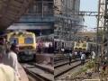 Mumbai Local Train Accident Averted at CSMT as Two Trains Arrive on Same Track After Signal Glitch During Peak Hours (VIDEO) - Hindi News | Mumbai Local Train Accident Averted at CSMT as Two Trains Arrive on Same Track After Signal Glitch During Peak Hours (VIDEO) | Latest mumbai News at Lokmattimes.com