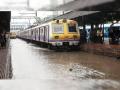 Why May 26 Rains Disrupted Local Train Services In Central Line, and Not Western Line - Hindi News | Why May 26 Rains Disrupted Local Train Services In Central Line, and Not Western Line | Latest mumbai News at Lokmattimes.com