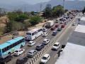 Mumbai-Pune Expressway Traffic Update: Vehicular Jams at Borghat Near Amrutanjan Bridge - Hindi News | Mumbai-Pune Expressway Traffic Update: Vehicular Jams at Borghat Near Amrutanjan Bridge | Latest mumbai News at Lokmattimes.com