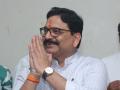 Ravindra Waikar Car Accident: Shiv Sena MP's Vehicle Hit by Tempo in Jogeshwari - Hindi News | Ravindra Waikar Car Accident: Shiv Sena MP's Vehicle Hit by Tempo in Jogeshwari | Latest mumbai News at Lokmattimes.com