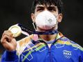Neeraj Chopra wins gold, celebs hail India's historic win at Olympics - Hindi News | Neeraj Chopra wins gold, celebs hail India's historic win at Olympics | Latest other-sports News at Lokmattimes.com