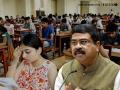 NEET Exam Pattern 2025: Offline or Online Mode to Be Decided After Discussions, Says Dharmendra Pradhan - Hindi News | NEET Exam Pattern 2025: Offline or Online Mode to Be Decided After Discussions, Says Dharmendra Pradhan | Latest national News at Lokmattimes.com
