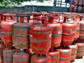 LPG Cylinder Price: Cost of LPG cylinder falls sharply, Check out rates - Hindi News | LPG Cylinder Price: Cost of LPG cylinder falls sharply, Check out rates | Latest national News at Lokmattimes.com