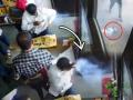 Viral Video! Mobile phone explodes in pocket of man, scary video goes viral - Hindi News | Viral Video! Mobile phone explodes in pocket of man, scary video goes viral | Latest social-viral News at Lokmattimes.com