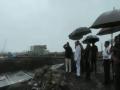 Eknath Shinde inspects Mumbai’s coastal road after rain causes waterlogging in several areas - Hindi News | Eknath Shinde inspects Mumbai’s coastal road after rain causes waterlogging in several areas | Latest maharashtra News at Lokmattimes.com
