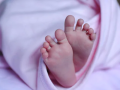 Mumbai: Newborn Girl Found Abandoned Between Parked Buses in Malad West; Search On for Parents - Hindi News | Mumbai: Newborn Girl Found Abandoned Between Parked Buses in Malad West; Search On for Parents | Latest maharashtra News at Lokmattimes.com