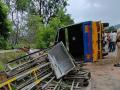 Pune: Tempo carrying construction materials overturns in Dive ghat, 12 injured - Hindi News | Pune: Tempo carrying construction materials overturns in Dive ghat, 12 injured | Latest maharashtra News at Lokmattimes.com