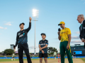 NZ vs SA 3rd T20I: Mitchell Santner Wins Toss, New Zealand to Bowl First Against South Africa; Check Playing XIs - Hindi News | NZ vs SA 3rd T20I: Mitchell Santner Wins Toss, New Zealand to Bowl First Against South Africa; Check Playing XIs | Latest cricket News at Lokmattimes.com