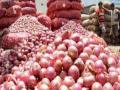Onion export ban sparks aggressive protest as farmers suffer - Hindi News | Onion export ban sparks aggressive protest as farmers suffer | Latest maharashtra News at Lokmattimes.com