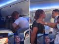 United Airlines Makes Emergency Landing in Orlando After Woman Passenger Bites Flight Attendant Onboard; Video Goes Viral - Hindi News | United Airlines Makes Emergency Landing in Orlando After Woman Passenger Bites Flight Attendant Onboard; Video Goes Viral | Latest social-viral News at Lokmattimes.com