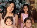 Karanvir Bohra's wife Teejay Sidhu stranded at Delhi airport with her three kids - Hindi News | Karanvir Bohra's wife Teejay Sidhu stranded at Delhi airport with her three kids | Latest entertainment News at Lokmattimes.com