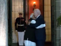 PM Modi and US President Joe Biden Share Warm Hug at Quad Summit Departure in Wilmington (Watch Video) - Hindi News | PM Modi and US President Joe Biden Share Warm Hug at Quad Summit Departure in Wilmington (Watch Video) | Latest international News at Lokmattimes.com