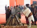 PM Modi Attends Lohri Celebrations in Delhi's Naraina (Watch Video) - Hindi News | PM Modi Attends Lohri Celebrations in Delhi's Naraina (Watch Video) | Latest national News at Lokmattimes.com