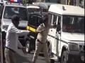 Cop slaps car driver while Jitendra Awhad's car was stuck in traffic, video goes viral - Hindi News | Cop slaps car driver while Jitendra Awhad's car was stuck in traffic, video goes viral | Latest maharashtra News at Lokmattimes.com