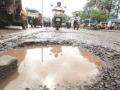Mumbai Monsoon: BMC Orders Swift Action on Potholes After 300mm Rainfall, Ensuring Road Safety - Hindi News | Mumbai Monsoon: BMC Orders Swift Action on Potholes After 300mm Rainfall, Ensuring Road Safety | Latest mumbai News at Lokmattimes.com