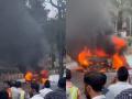 Mumbai Tragedy: Car Catches Fire Near Petrol Pump on Saki Vihar Road in Powai - Hindi News | Mumbai Tragedy: Car Catches Fire Near Petrol Pump on Saki Vihar Road in Powai | Latest mumbai News at Lokmattimes.com