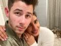 Viral Video! Watch how Priyanka-Nick celebrated Christmas - Hindi News | Viral Video! Watch how Priyanka-Nick celebrated Christmas | Latest entertainment News at Lokmattimes.com