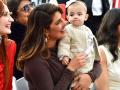 Priyanka Chopra finally reveals daughter Malti Marie’s face - Hindi News | Priyanka Chopra finally reveals daughter Malti Marie’s face | Latest entertainment News at Lokmattimes.com