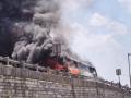 Pune Bus Fire: Volvo AC Bus Engulfed in Flames on Satara Highway Near Khed Shivapur (Watch Video) - Hindi News | Pune Bus Fire: Volvo AC Bus Engulfed in Flames on Satara Highway Near Khed Shivapur (Watch Video) | Latest pune News at Lokmattimes.com
