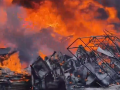 Pune Fire: Massive Blaze Erupts at Tent Material Storage in Vikas Nagar (Watch Video) - Hindi News | Pune Fire: Massive Blaze Erupts at Tent Material Storage in Vikas Nagar (Watch Video) | Latest pune News at Lokmattimes.com