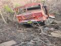 Pune: Truck Falls Into 200-Feet Gorge Near Katraj Tunnel, Trapped Driver Rescued by Fire Brigade - Hindi News | Pune: Truck Falls Into 200-Feet Gorge Near Katraj Tunnel, Trapped Driver Rescued by Fire Brigade | Latest pune News at Lokmattimes.com