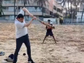 Mumbai: Uttarakhand CM Pushkar Singh Dhami Joins Children for Cricket at Juhu Beach (Watch) - Hindi News | Mumbai: Uttarakhand CM Pushkar Singh Dhami Joins Children for Cricket at Juhu Beach (Watch) | Latest mumbai News at Lokmattimes.com