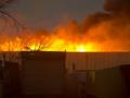 New York: 5-Alarm Fire Breaks Out at Warehouse in Queens (Watch Video) - Hindi News | New York: 5-Alarm Fire Breaks Out at Warehouse in Queens (Watch Video) | Latest international News at Lokmattimes.com