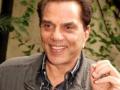 Dharmendra shares a personal experience of locusts attack, urges everyone to be careful - Hindi News | Dharmendra shares a personal experience of locusts attack, urges everyone to be careful | Latest entertainment News at Lokmattimes.com