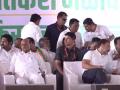 Congress Leader Rahul Gandhi, Sharad Pawar and Other MVA Leaders Attend Farmers Meeting in Nashik (Watch Video) - Hindi News | Congress Leader Rahul Gandhi, Sharad Pawar and Other MVA Leaders Attend Farmers Meeting in Nashik (Watch Video) | Latest national News at Lokmattimes.com